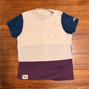 Never worn, Tracksmith off roads color block tee, women’s S